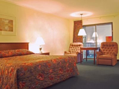 Red Coach Inn Newton Room photo